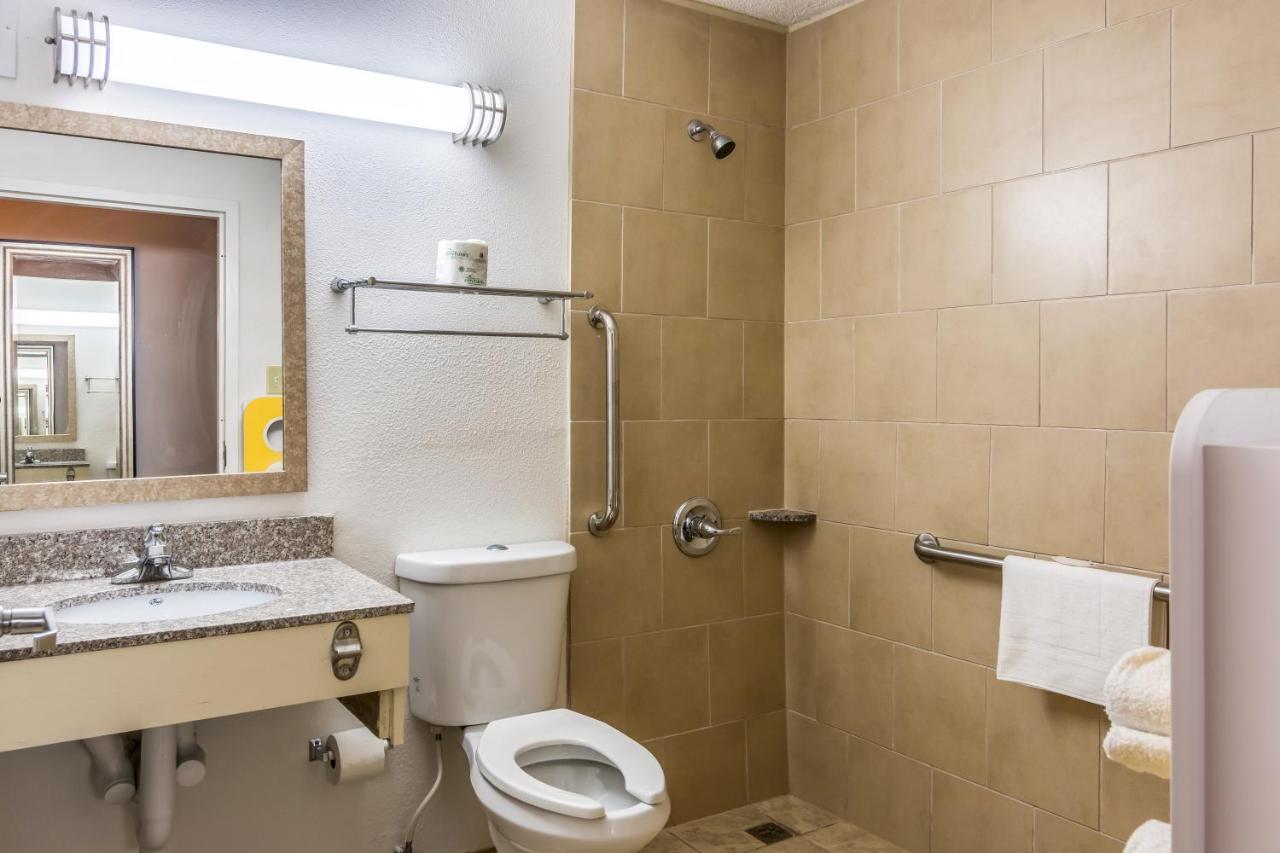 Motel 6-Petersburg, Va - Fort Lee Eksteriør bilde